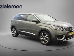 Grijs Gebruikt 2017 Peugeot 5008 Premium MPV | € 15.835 (Duur)