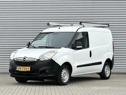 5pu :polar white s Gebruikt 2015 Opel Combo Edition MPV | € 4.800 (Eerlijke prijs)