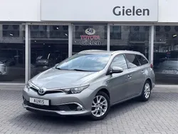 Grijs Gebruikt 2015 Toyota Auris Executive Stationwagen | € 16.400 (Iets duurder)