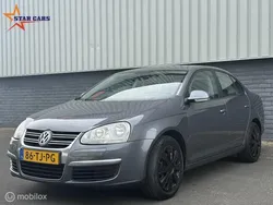 Grijs Gebruikt 2006 VW Jetta Comfortline Sedan | € 2.999 (Eerlijke prijs)