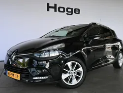 Zwart, metallic lak Gebruikt 2017 Renault Clio GrandTour LE Stationwagen | € 8.940 (Eerlijke prijs)