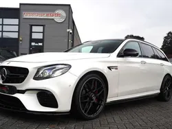 Wit, metallic lak Gebruikt 2018 Mercedes E63 AMG Premium Plus Stationwagen | € 62.995 (Super prijs)