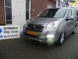Grijs Gebruikt 2016 Peugeot Partner Tepee Active MPV | € 9.995