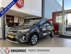 Grijs Gebruikt 2021 Kia Stonic SUV | € 16.950 (Eerlijke prijs)