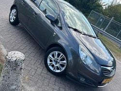 Grijs Gebruikt 2010 Opel Corsa Edition Hatchback | € 3.500 (Goede deal)