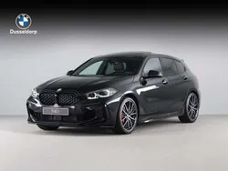 Zwart, metallic lak Gebruikt 2023 BMW M135 Comfort Edition Hatchback | € 91.160