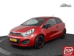 Rood Gebruikt 2012 Kia Rio Plus Hatchback | € 8.495 (Iets duurder)