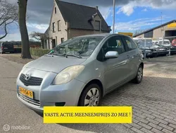 Grijs metallic Gebruikt 2007 Toyota Yaris Terra Hatchback | € 2.350 (Eerlijke prijs)