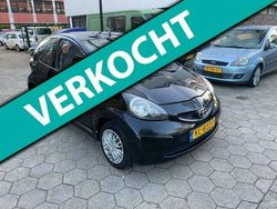 Zwart Gebruikt 2007 Toyota Aygo Hatchback | € 2.250 (Eerlijke prijs)