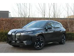 Grijs, metallic lak Gebruikt 2022 BMW iX Executive SUV | € 59.950 (Goede deal)