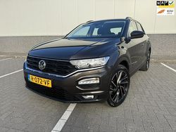 Bruin Gebruikt 2018 VW T-Roc Style SUV | € 16.500 (Eerlijke prijs)