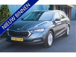 Grijs Gebruikt 2021 Skoda Octavia Business Line Stationwagen | € 21.850 (Goede deal)