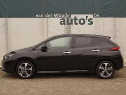 Zwart, metallic lak Gebruikt 2020 Nissan Leaf N-Connecta Hatchback | € 12.900 (Goede deal)