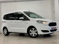 Wit Gebruikt 2015 Ford Tourneo Courier MPV | € 9.800