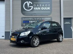 Zwart, metallic lak Gebruikt 2010 Chevrolet Aveo LS Hatchback | € 2.495 (Eerlijke prijs)