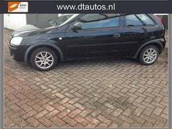 Zwart Gebruikt 2004 Opel Corsa Cosmo Hatchback | € 999 (Eerlijke prijs)