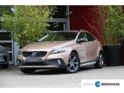 Bruin Gebruikt 2013 Volvo V40 CC Momentum Stationwagen | € 11.500 (Eerlijke prijs)