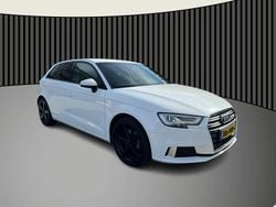Wit Gebruikt 2018 Audi A3 Sport Hatchback | € 14.150 (Goede deal)