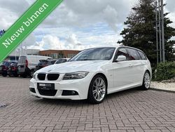 Wit Gebruikt 2011 BMW 320 M Sport Stationwagen | € 6.499 (Eerlijke prijs)