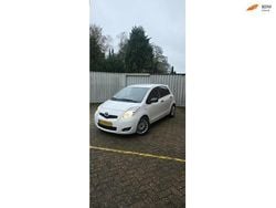 Wit Gebruikt 2010 Toyota Yaris Cool Hatchback | € 3.950 (Goede deal)