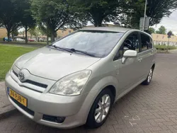 Beige Gebruikt 2004 Toyota Corolla Verso Sol MPV | € 3.000 (Eerlijke prijs)