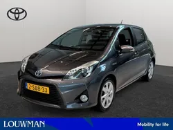 Grijs, metallic lak Gebruikt 2013 Toyota Yaris Hatchback | € 11.450 (Eerlijke prijs)
