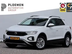 Wit, andere lak Gebruikt 2022 VW T-Roc Life SUV | € 27.900 (Goede deal)