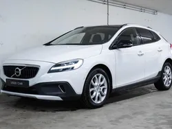 Wit Gebruikt 2020 Volvo V40 CC Stationwagen | € 26.500 (Duur)