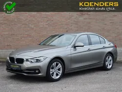 Grijs Gebruikt 2016 BMW 320 Executive Sedan | € 21.945 (Goede deal)