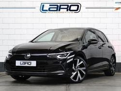 Zwart (metallic) Gebruikt 2021 VW Golf VIII Style Hatchback | € 20.900 (Goede deal)