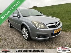 Grijs Gebruikt 2008 Opel Vectra GTS Executive Hatchback | € 2.999 (Goede deal)