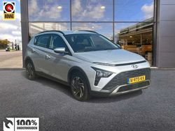 Grijs, metallic lak Gebruikt 2022 Hyundai Bayon Comfort SUV | € 20.449 (Eerlijke prijs)