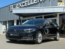 Zwart, metallic lak Gebruikt 2021 VW Passat Business Stationwagen | € 19.950 (Super prijs)