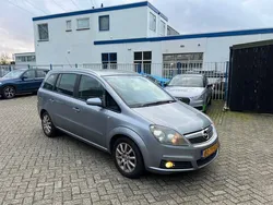 Grijs Gebruikt 2007 Opel Zafira MPV | € 1.950 (Goede deal)