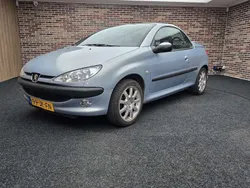 Zilver Gebruikt 2002 Peugeot 206 Cabriolet | € 1.295 (Goede deal)