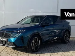Blauw Nieuw 2025 Peugeot e-3008 Avantage SUV | € 49.940 (Goede deal)