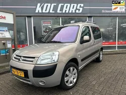 Beige, metallic lak Gebruikt 2006 Citroën Berlingo MPV | € 1.995 (Eerlijke prijs)