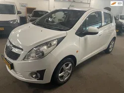 Wit Gebruikt 2010 Chevrolet Spark Hatchback | € 2.450 (Eerlijke prijs)
