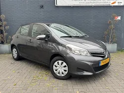 Grijs Gebruikt 2013 Toyota Yaris Hatchback | € 8.995 (Eerlijke prijs)