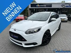 Wit Gebruikt 2014 Ford Focus ST Hatchback | € 17.950 (Duur)