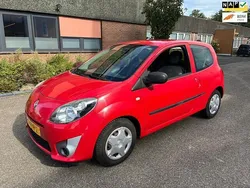 Rood Gebruikt 2011 Renault Twingo Authentique Hatchback | € 2.195 (Goede deal)