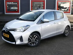 Grijs Gebruikt 2016 Toyota Yaris Hybrid Business Edition Hatchback | € 13.450 (Eerlijke prijs)