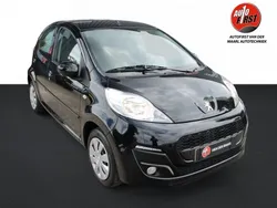Zwart Gebruikt 2013 Peugeot 107 Active Hatchback | € 5.700 (Iets duurder)