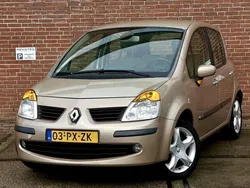 Beige, metallic lak Gebruikt 2005 Renault Modus Luxe MPV | € 2.450 (Eerlijke prijs)
