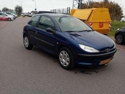 Blauw Gebruikt 2003 Peugeot 206 Hatchback | € 850 (Goede deal)