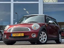 Rood, metallic lak Gebruikt 2008 Mini Cooper Clubman Stationwagen | € 2.944 (Goede deal)