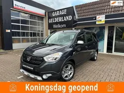 Grijs Gebruikt 2018 Dacia Lodgy Lauréate MPV | € 14.650 (Duur)