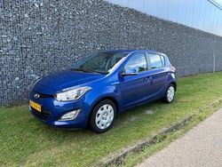 Blauw Gebruikt 2013 Hyundai i20 Hatchback | € 4.350 (Eerlijke prijs)