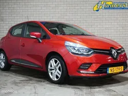 Rood Gebruikt 2017 Renault Clio IV Zen Hatchback | € 8.750 (Eerlijke prijs)