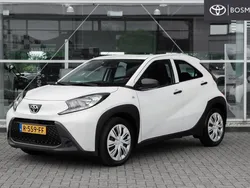 Wit Gebruikt 2022 Toyota Aygo Hatchback | € 15.950 (Eerlijke prijs)